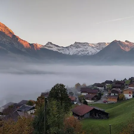 Sonnenheim Mit Atemberaubender Aussicht